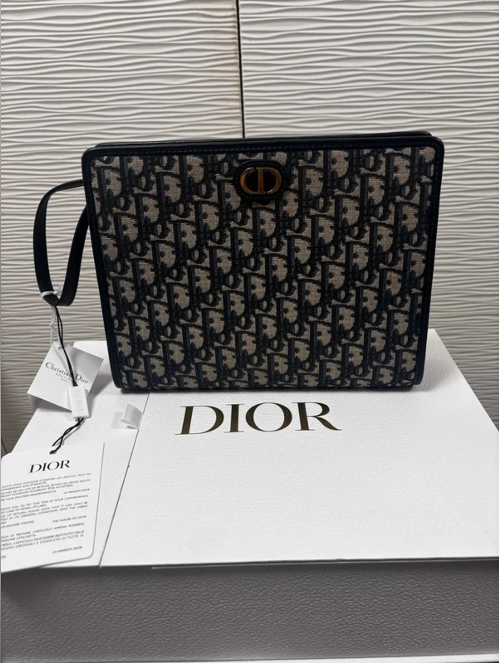 Dior 30 Montaigne Dea Pouch